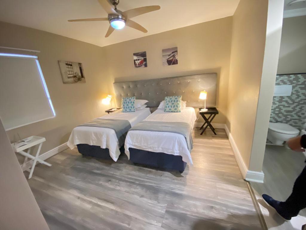 סטראנד Loddey'S Self Catering Apartments - By Beach Collection מראה חיצוני תמונה